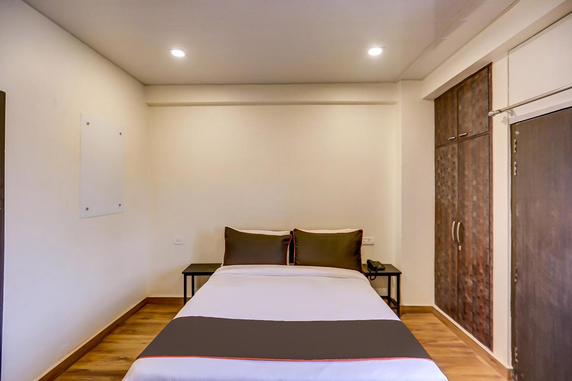 Collection O Sr Inn Awas Vikas กานปูร์ ภายนอก รูปภาพ