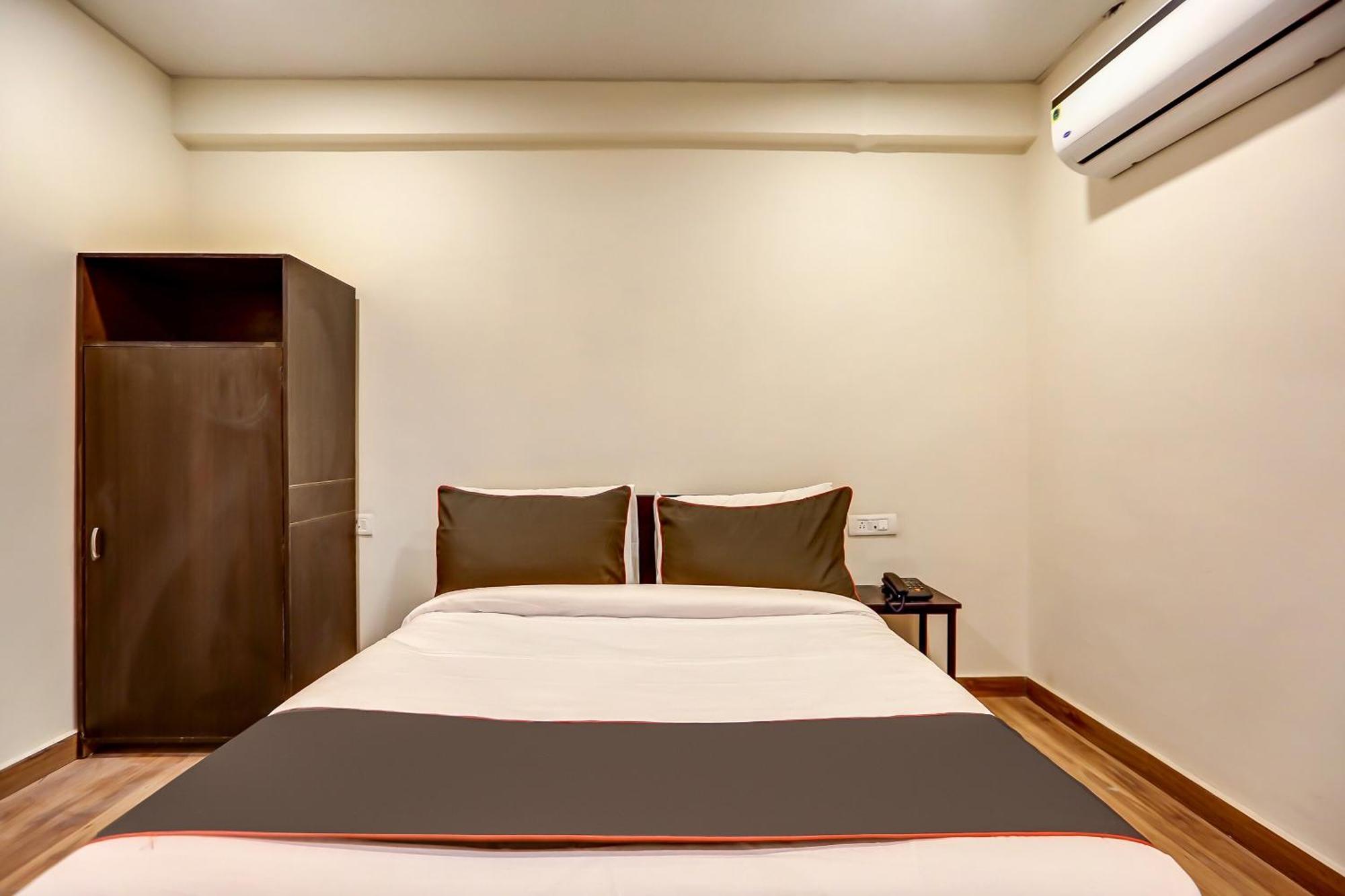 Collection O Sr Inn Awas Vikas กานปูร์ ภายนอก รูปภาพ